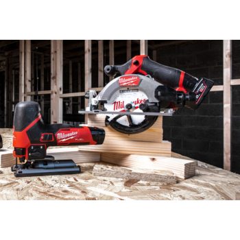 Fűrészelés és vágás